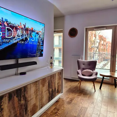 River Apartment *
